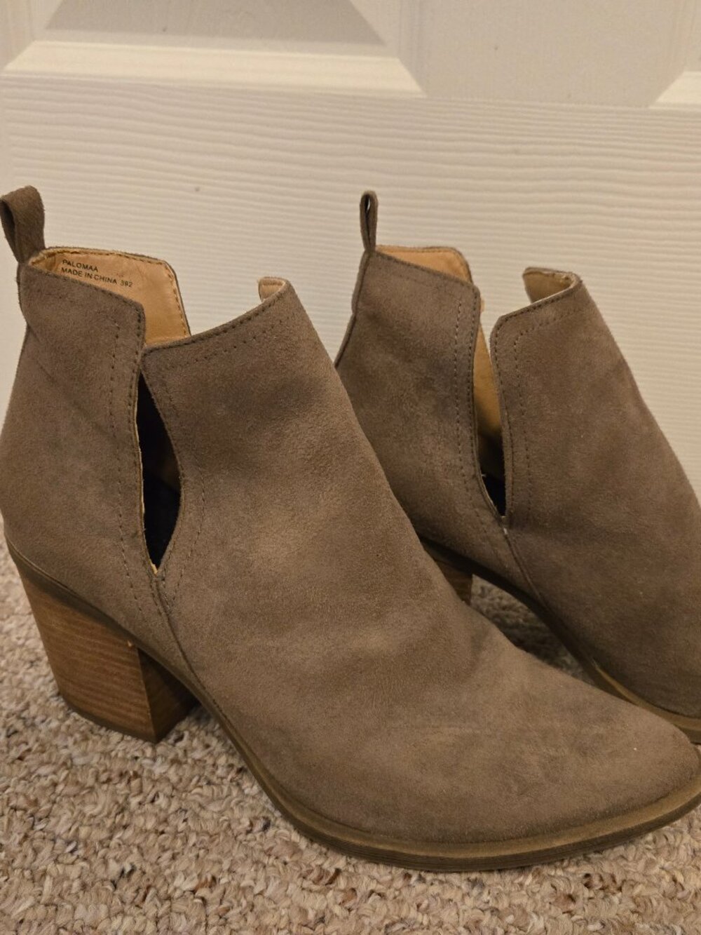 Western Style Ankle Booties in Beige Suede - Size 8.5